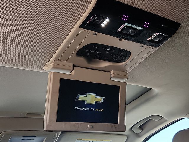 2018 Chevrolet Suburban LT - Photo 12