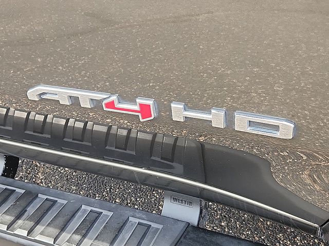 2023 GMC Sierra 2500HD AT4 - Photo 8