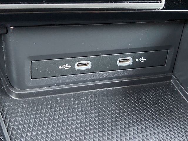 2025 Volkswagen Atlas SE w/Tech - Photo 21