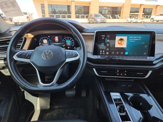 2025 Volkswagen Atlas SE w/Tech - Photo 10