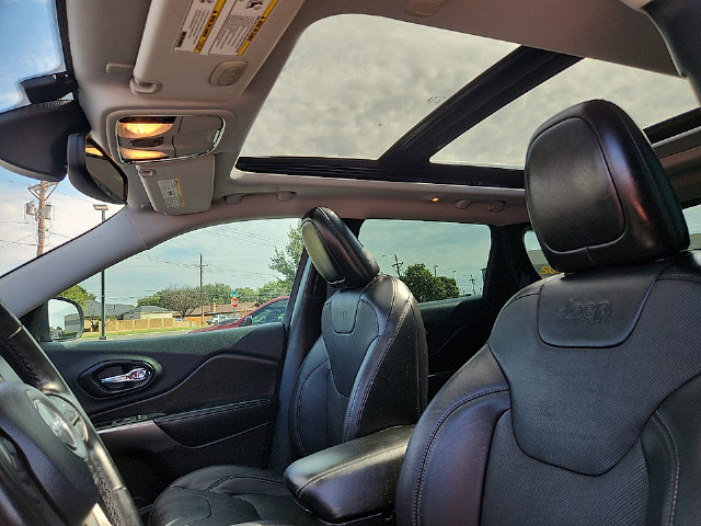 2021 Jeep Cherokee Latitude Lux - Photo 14