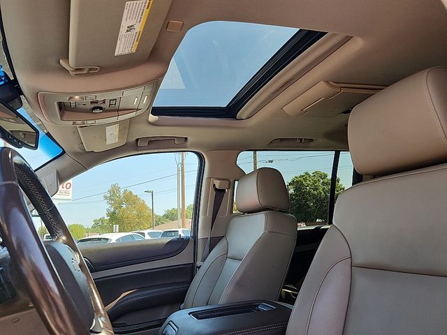 2018 Chevrolet Suburban LT - Photo 15