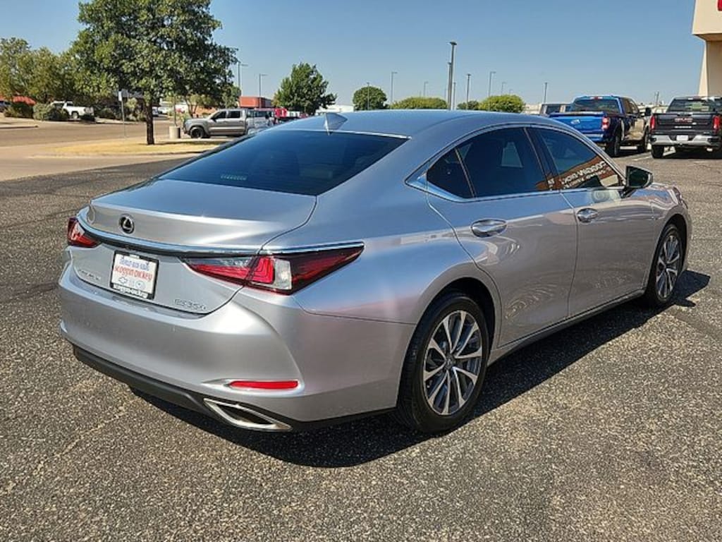 Used 2022 Lexus ES 350 Sedan