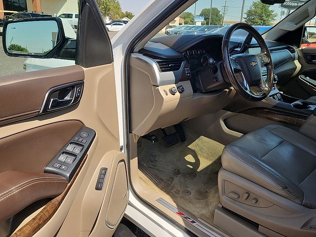 2018 Chevrolet Suburban LT - Photo 14