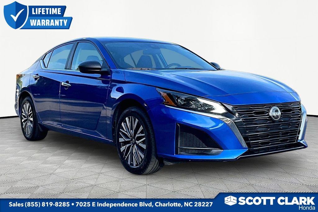 2025 Nissan Altima