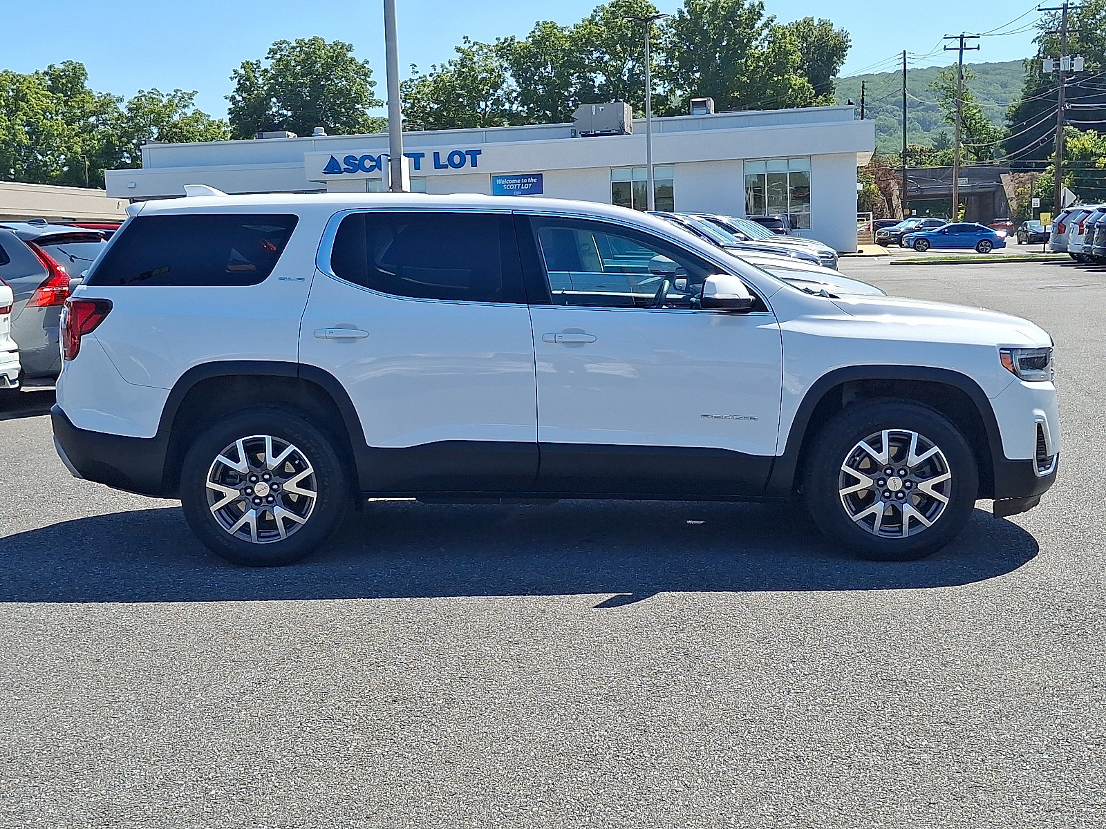2023 GMC Acadia SLE - Photo 6