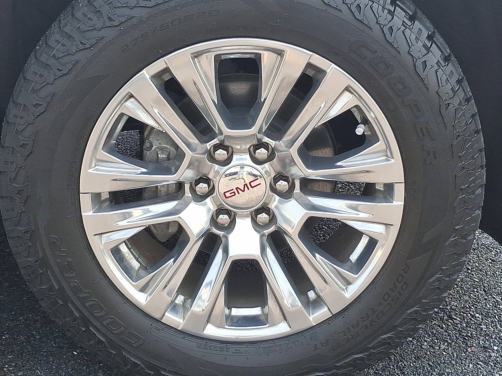 2024 GMC Yukon XL Denali - Photo 8
