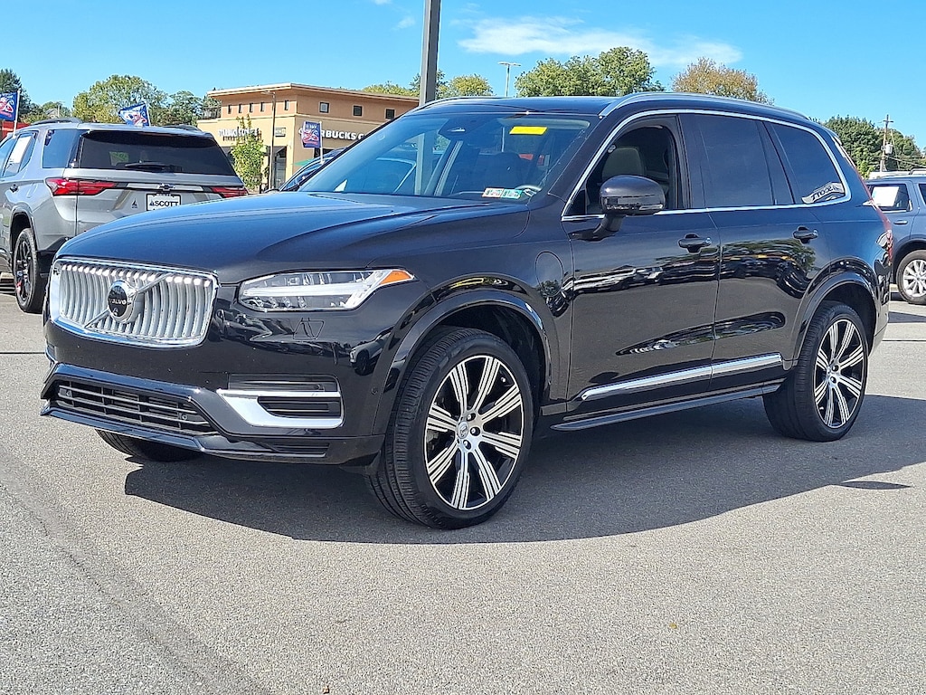 Certified 2025 Volvo XC90 plug-in hybrid T8 Ultra 7-Seater SUV