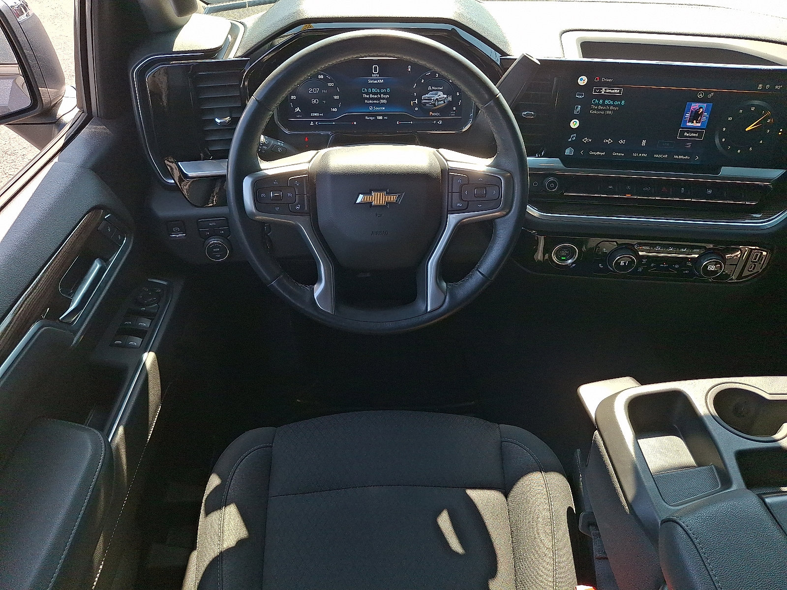 2022 Chevrolet Silverado 1500 LT - Photo 12
