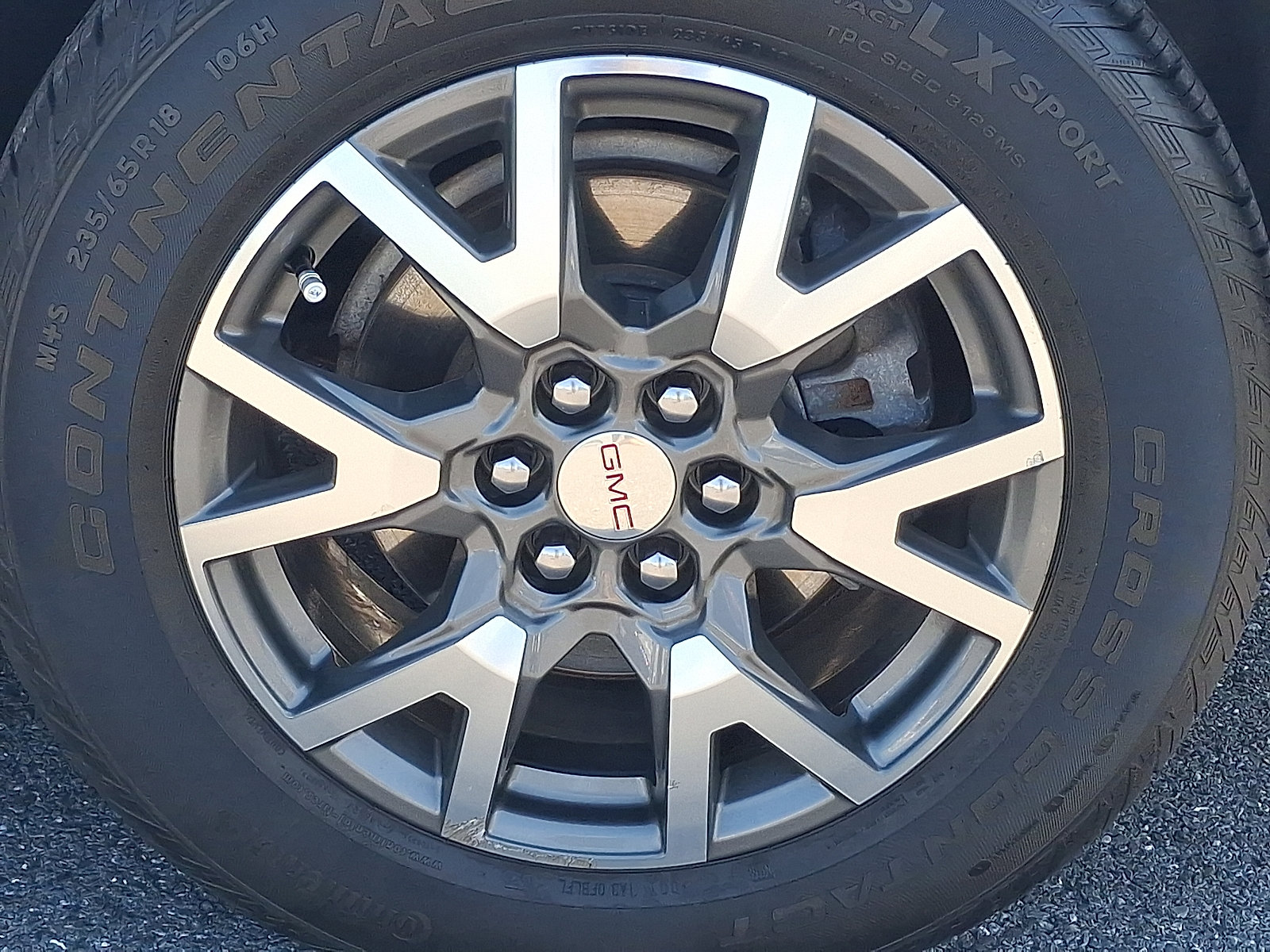 2023 GMC Acadia SLE - Photo 7