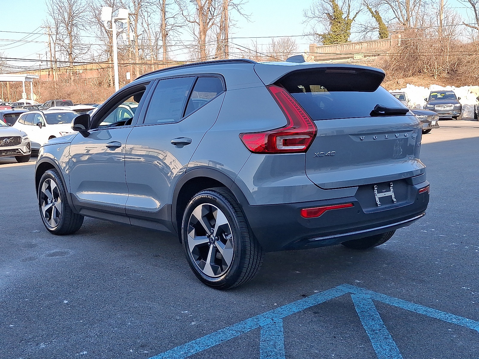 Used 2026 Volvo XC40 B5 Core SUV