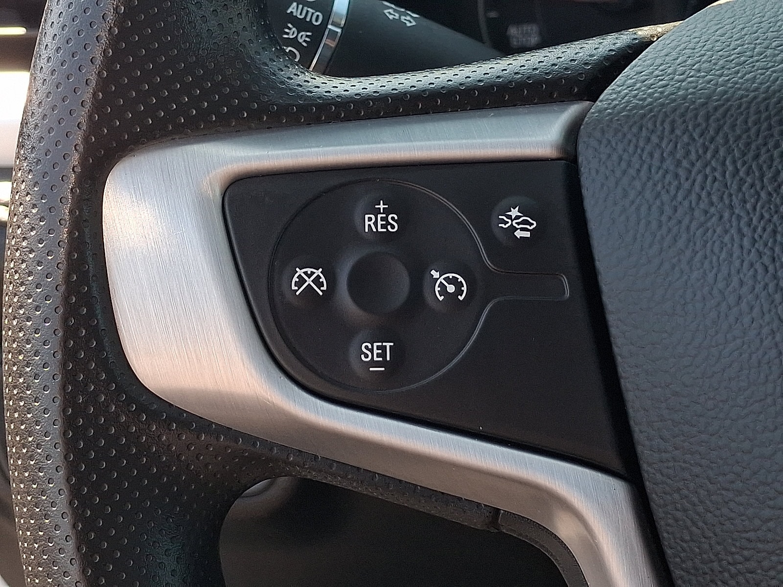 2023 GMC Acadia SLE - Photo 15