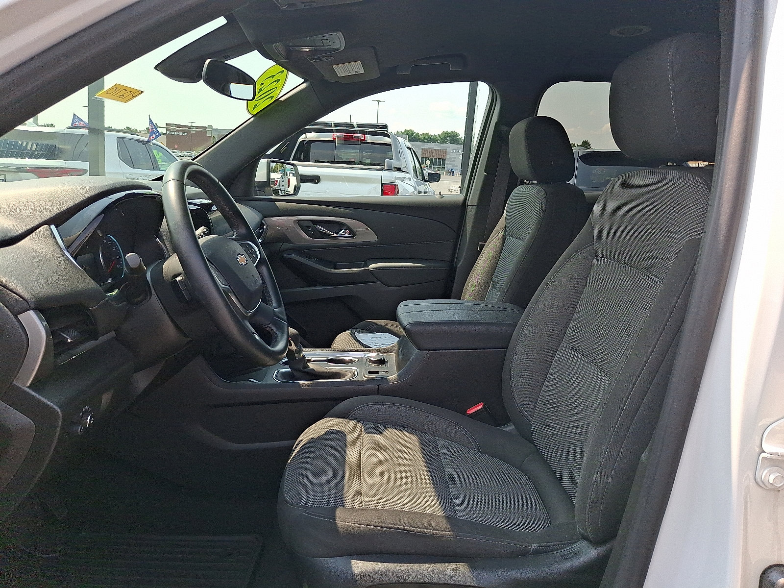 2023 Chevrolet Traverse 1LT - Photo 14