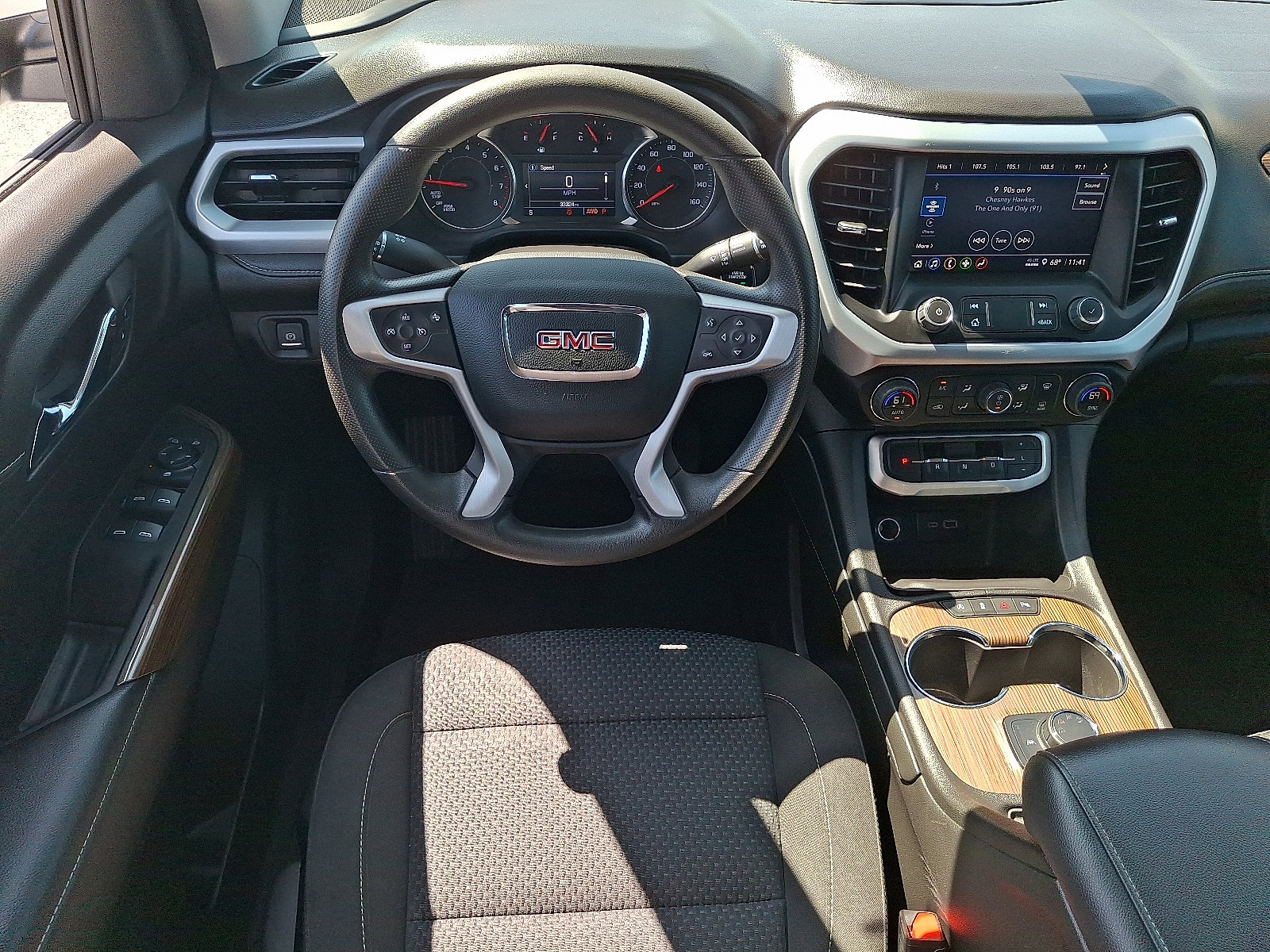2023 GMC Acadia SLE - Photo 11