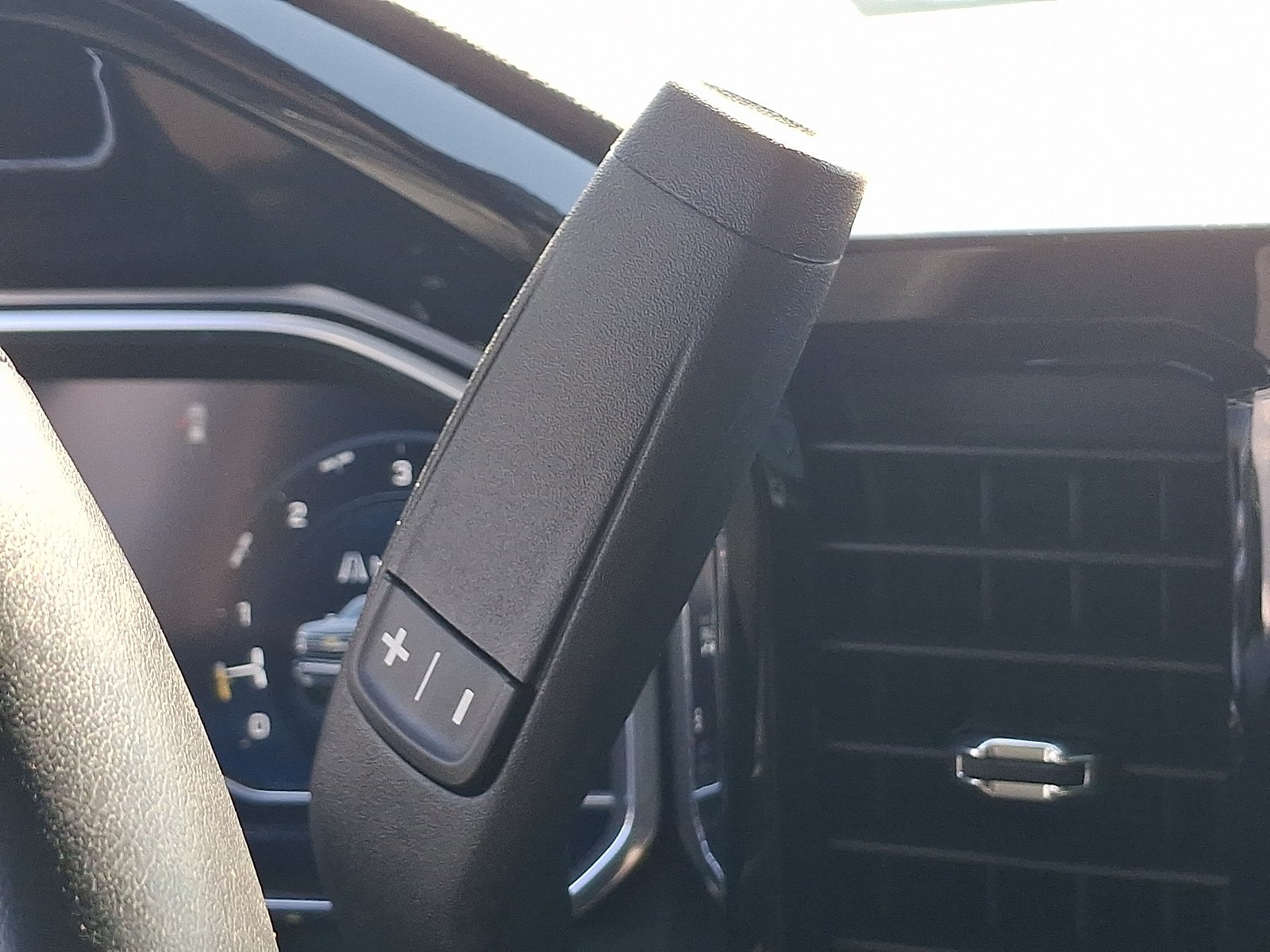 2022 Chevrolet Silverado 1500 LT - Photo 18