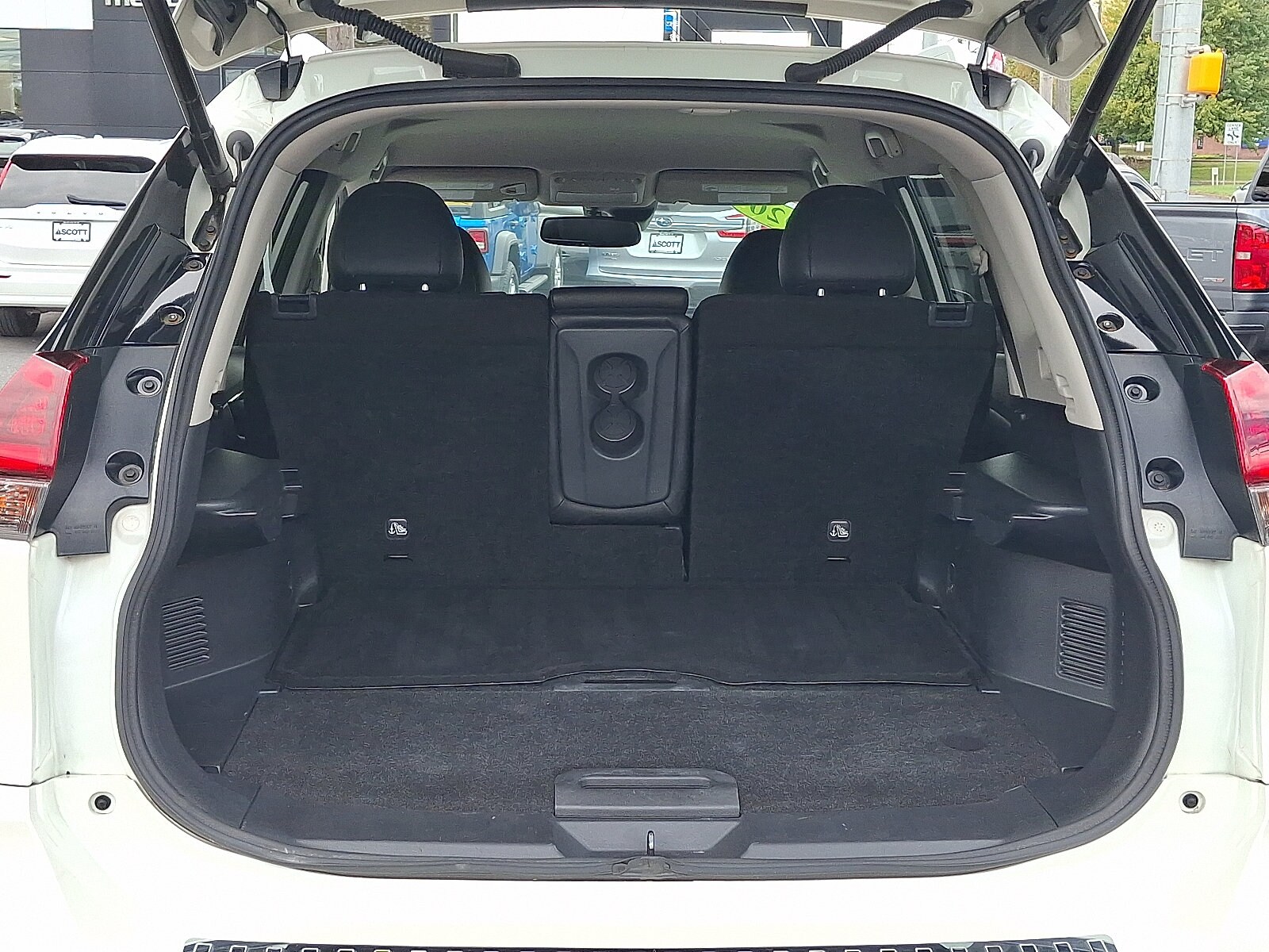 2020 Nissan Rogue SL - Photo 28
