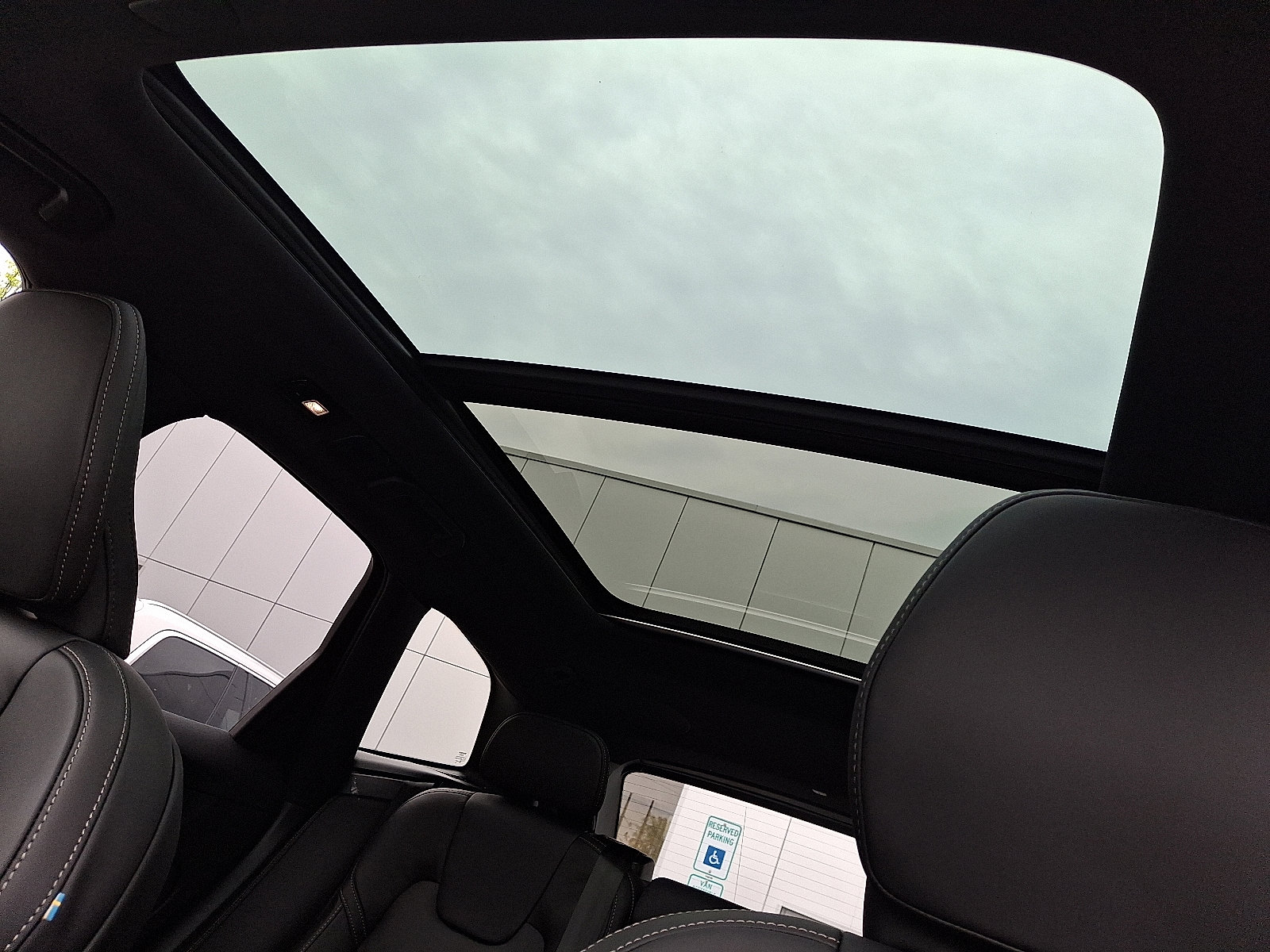2026 Volvo XC60 Ultra - Photo 11