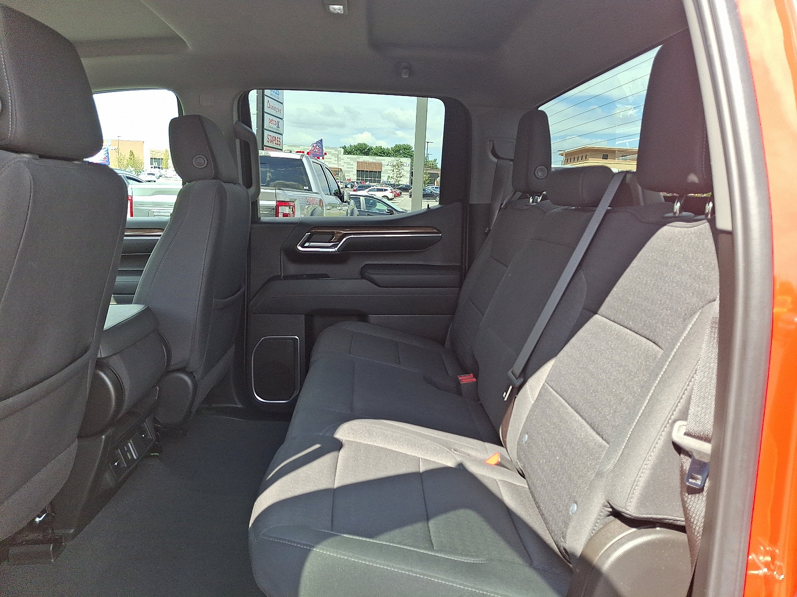 2023 Chevrolet Silverado 1500 LT - Photo 11