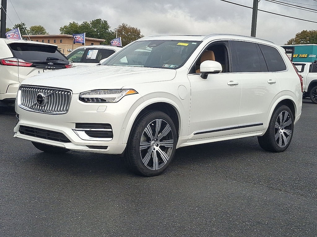 Certified 2025 Volvo XC90 plug-in hybrid T8 Ultra 7-Seater SUV
