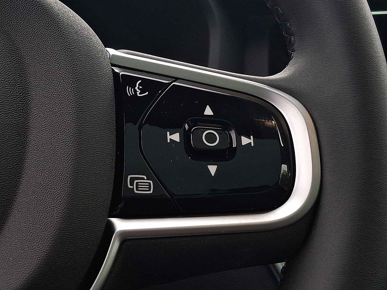2026 Volvo XC60 Ultra - Photo 14