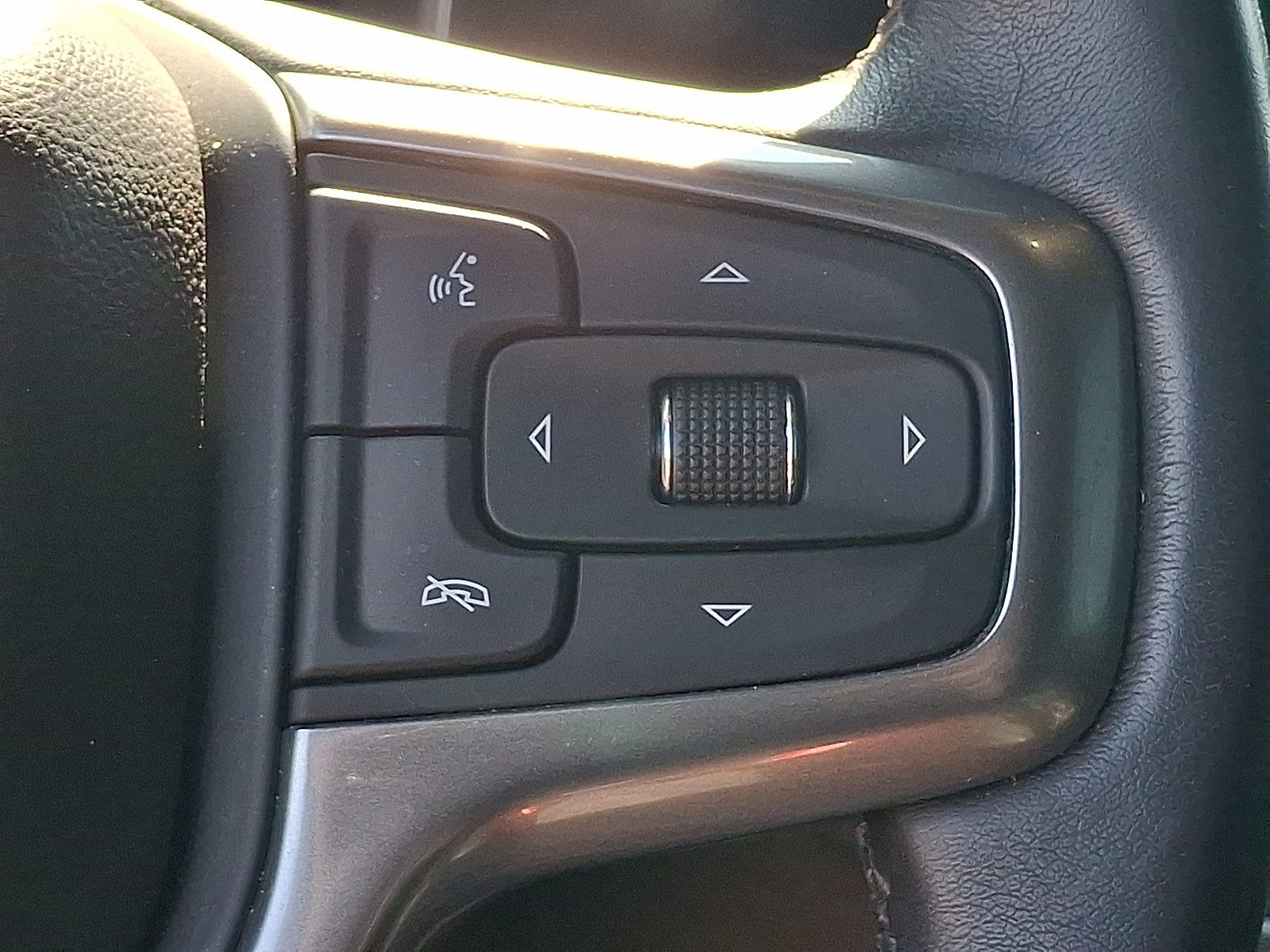 2022 Chevrolet Silverado 1500 LT - Photo 17