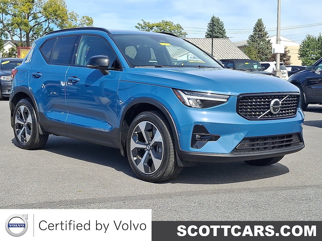 Certified 2024 Volvo XC40 B5 Plus Dark SUV
