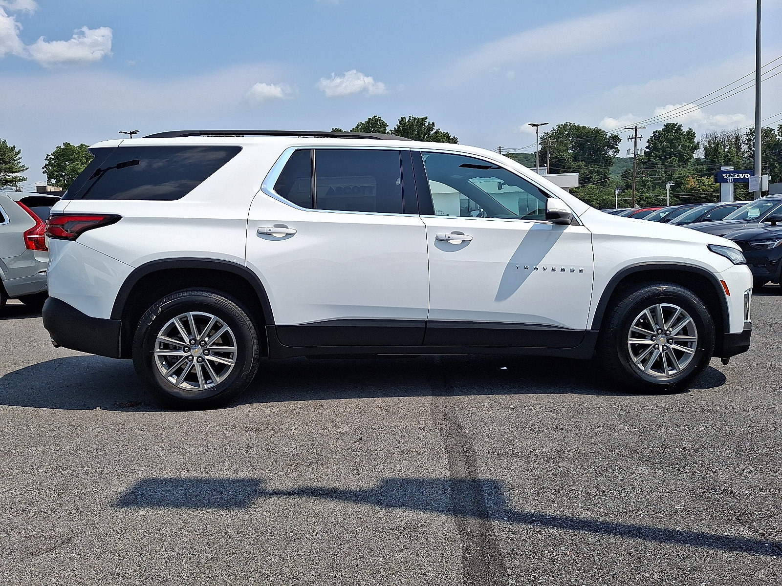 2023 Chevrolet Traverse 1LT - Photo 7