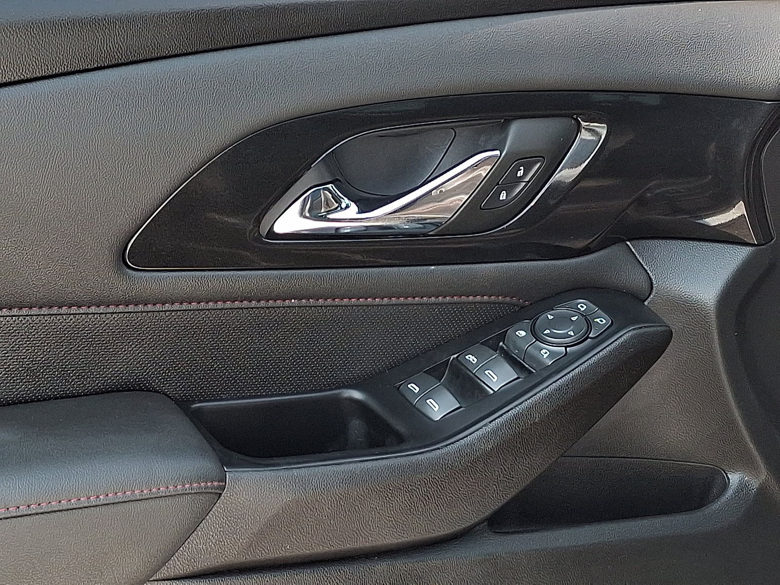 2023 Chevrolet Traverse RS - Photo 13