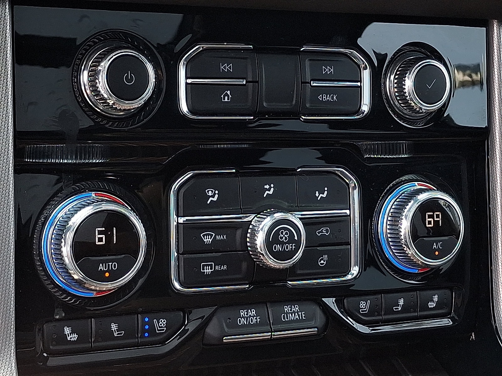 2024 GMC Yukon XL Denali - Photo 23