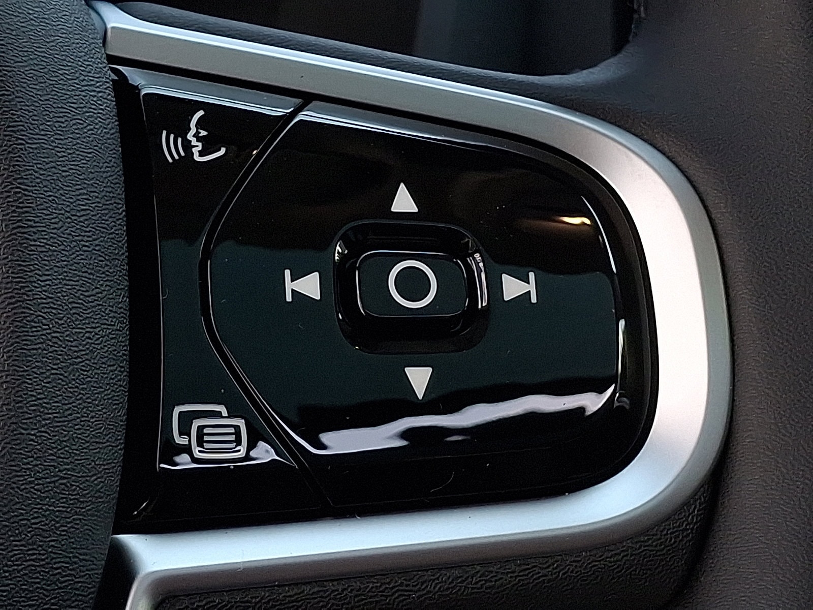 2026 Volvo XC60 Ultra - Photo 14