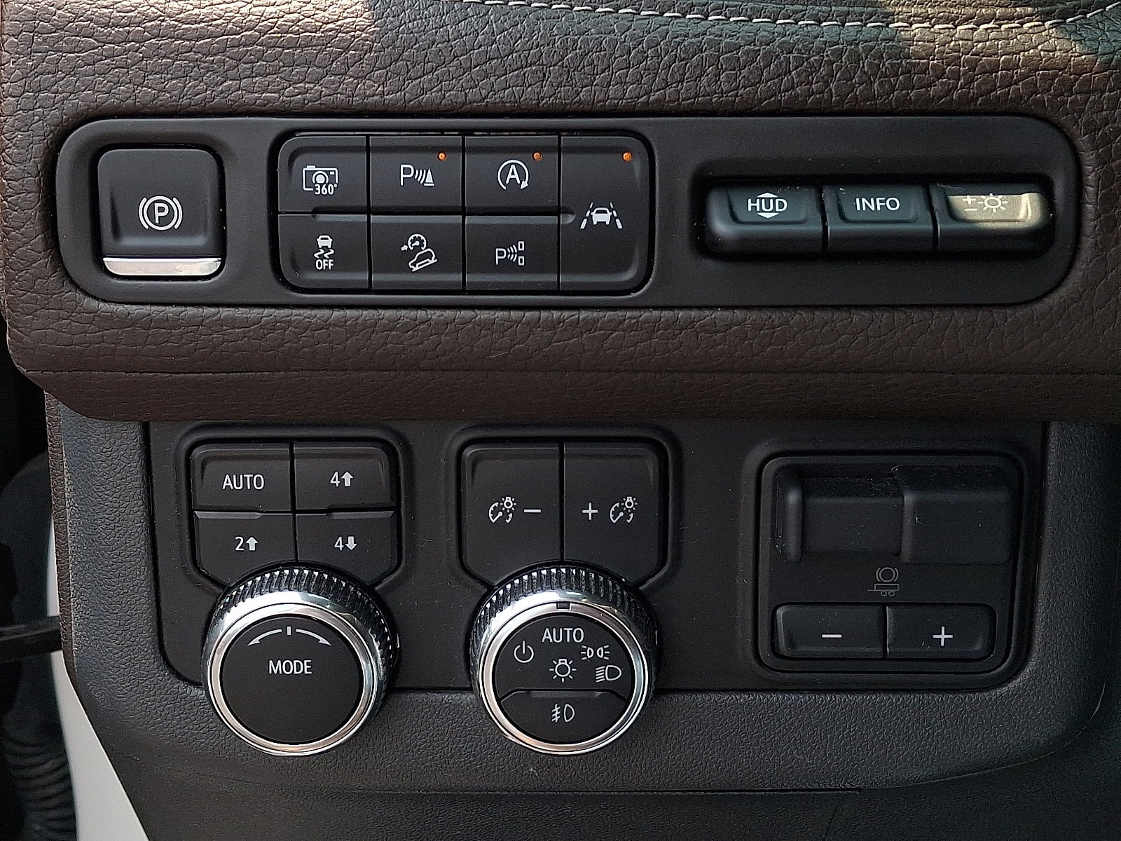 2024 GMC Yukon XL Denali - Photo 26