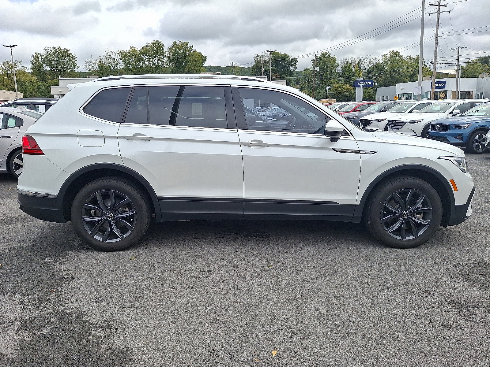2023 Volkswagen Tiguan SE - Photo 7