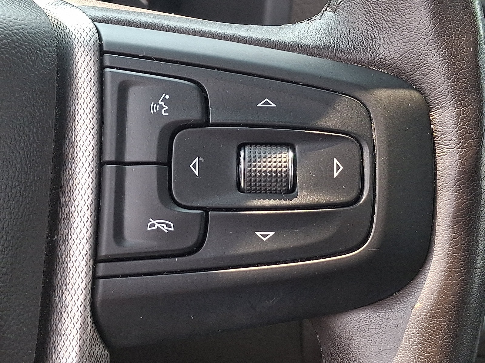 2024 GMC Yukon XL Denali - Photo 19