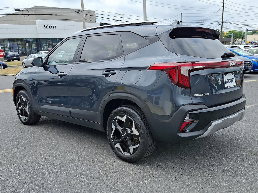 Used 2025 Kia Seltos S SUV