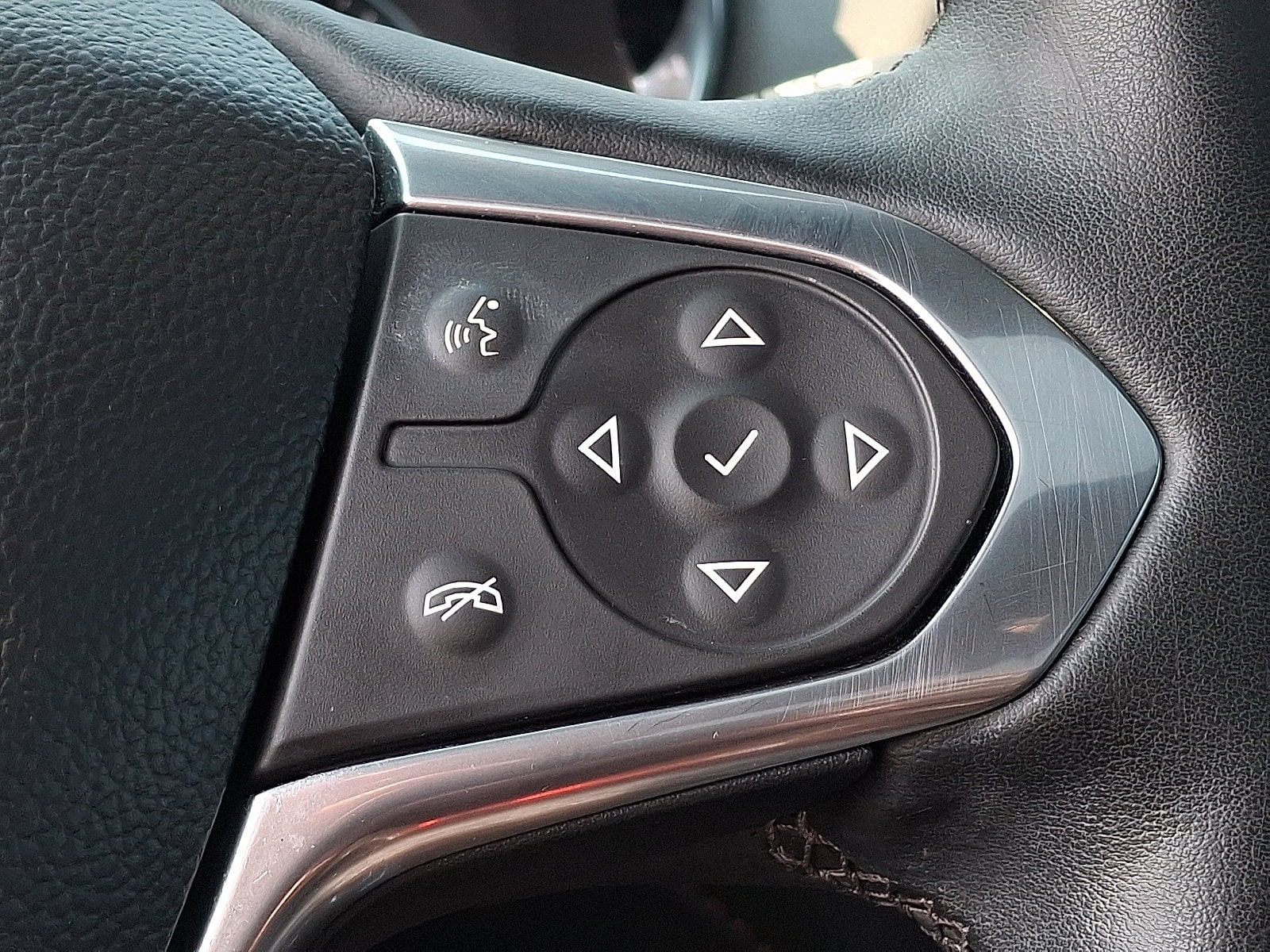 2023 Chevrolet Traverse RS - Photo 18