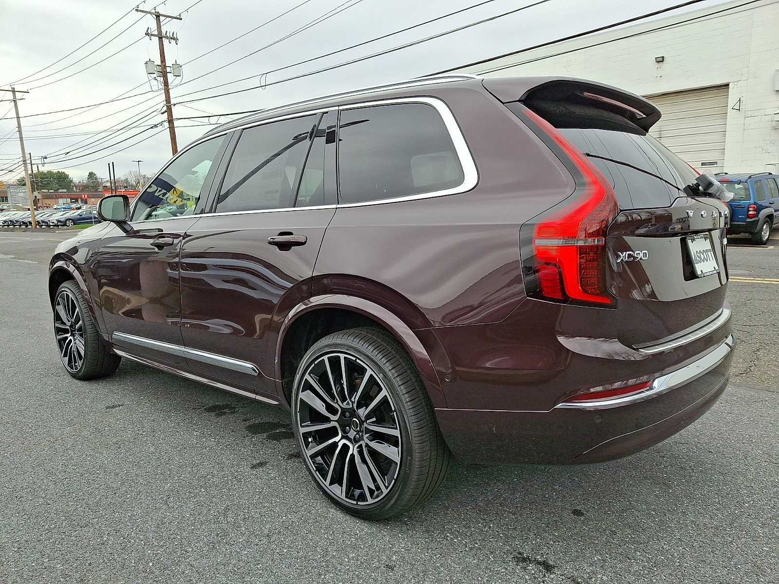 2026 Volvo XC90 Plus - Photo 3