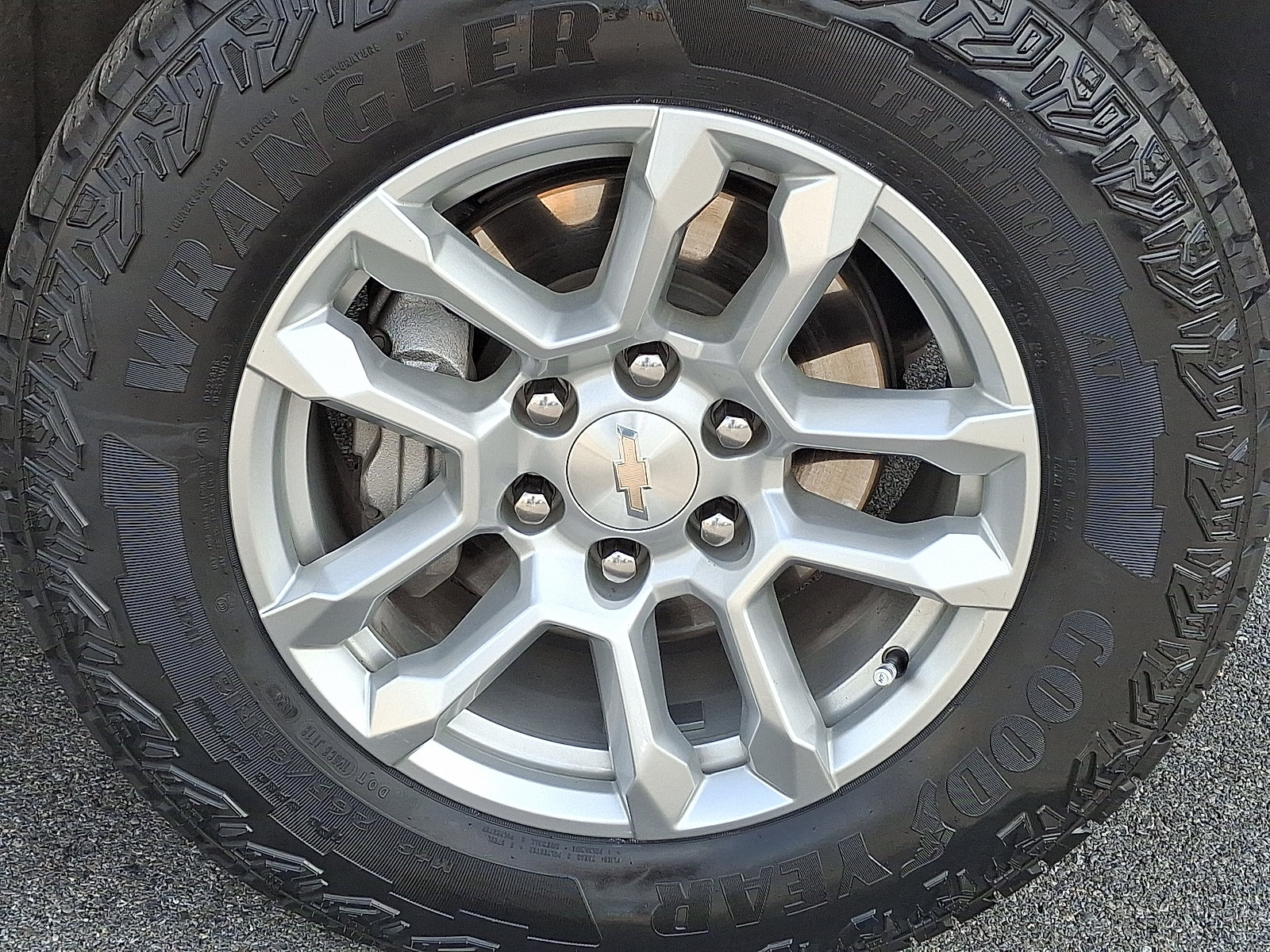 2023 Chevrolet Silverado 1500 LT - Photo 8