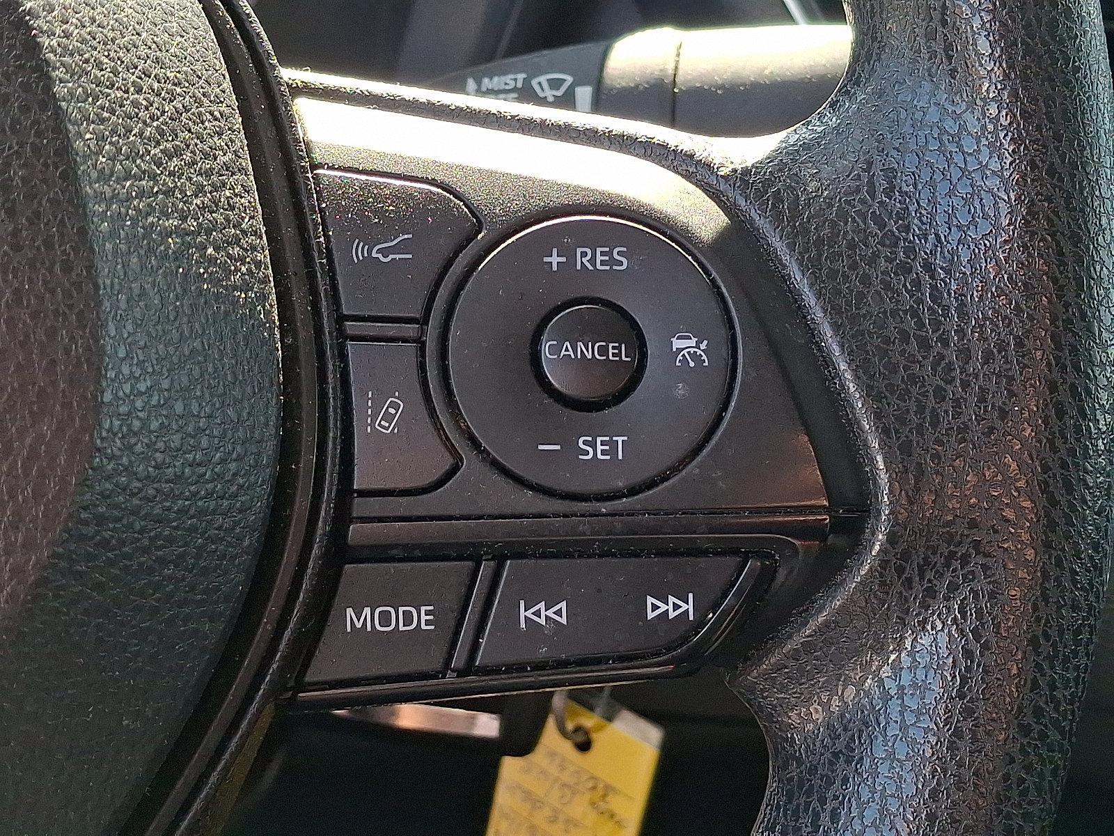 2022 Toyota Corolla LE - Photo 17