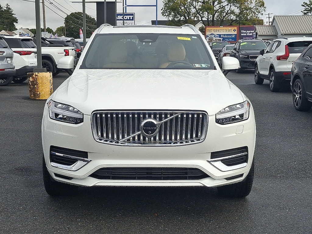 Certified 2025 Volvo XC90 plug-in hybrid T8 Ultra 7-Seater SUV