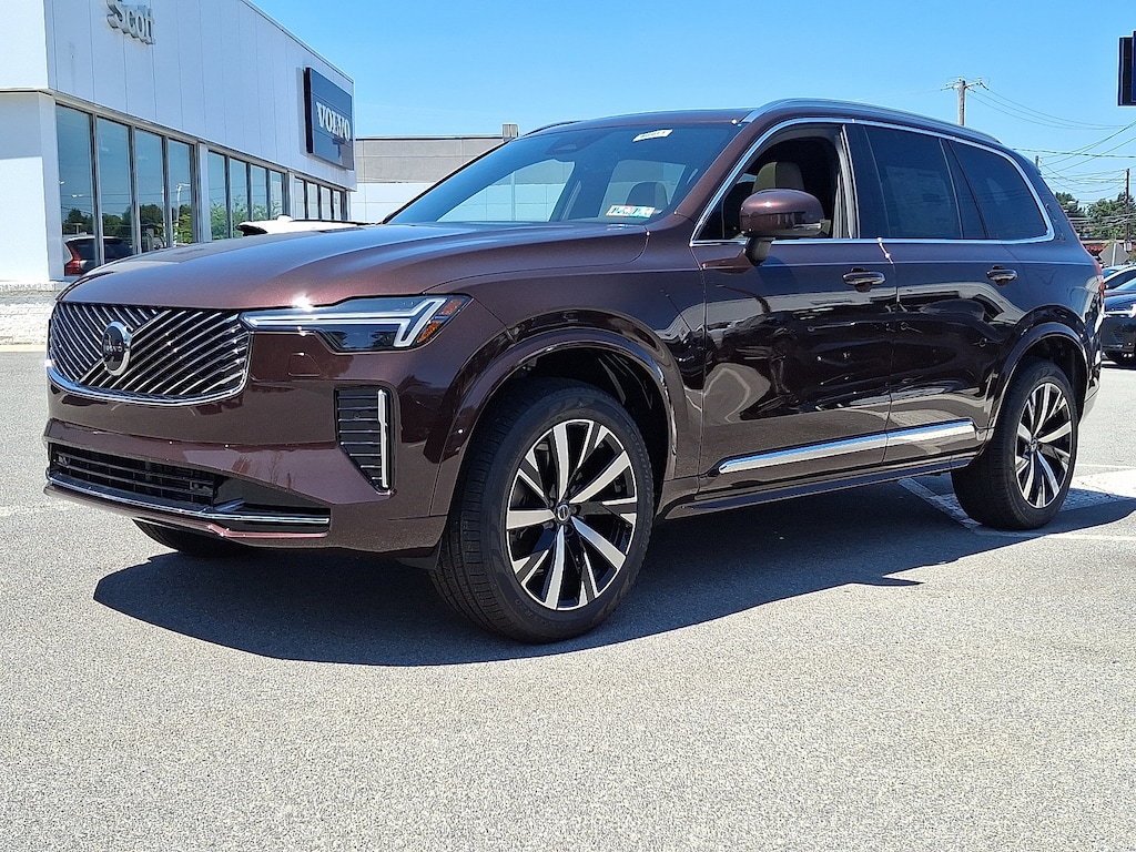 New 2026 Volvo XC90 B5 Core SUV