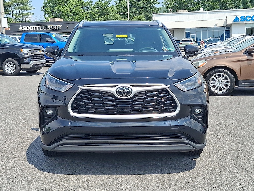 Used 2024 Toyota Highlander XLE SUV