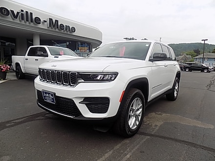 2026 Jeep Grand Cherokee LAREDO X 4X4 Sport Utility