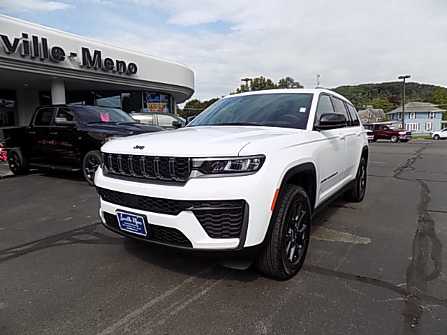 2027 Jeep Grand Cherokee L LAREDO ALTITUDE 4X4 Sport Utility