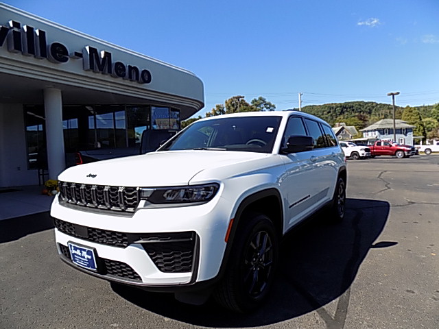 2027 Jeep Grand Cherokee L LAREDO ALTITUDE 4X4 Sport Utility