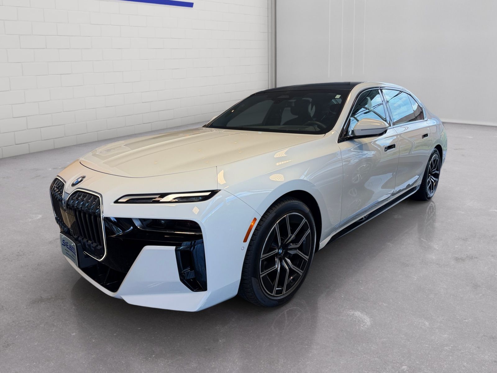 2025 BMW 7 Series 740i