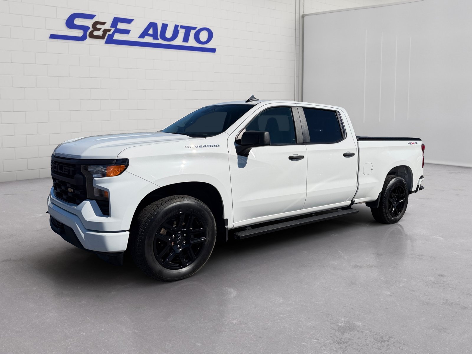 2024 Chevrolet Silverado 1500 Custom