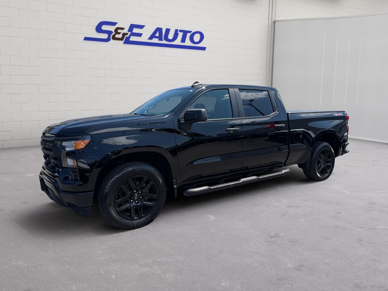 2024 Chevrolet Silverado 1500 Custom