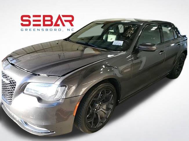 2019 Chrysler 300