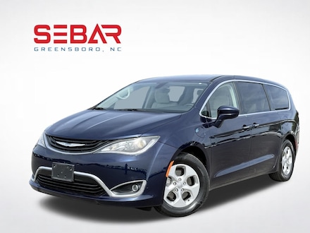 2018 Chrysler Pacifica Hybrid Touring Plus Minivan/Van