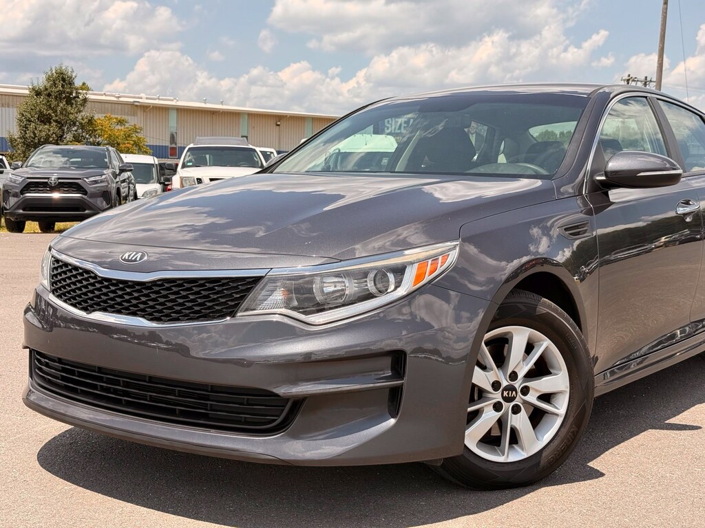 Used 2017 Kia Optima LX Sedan